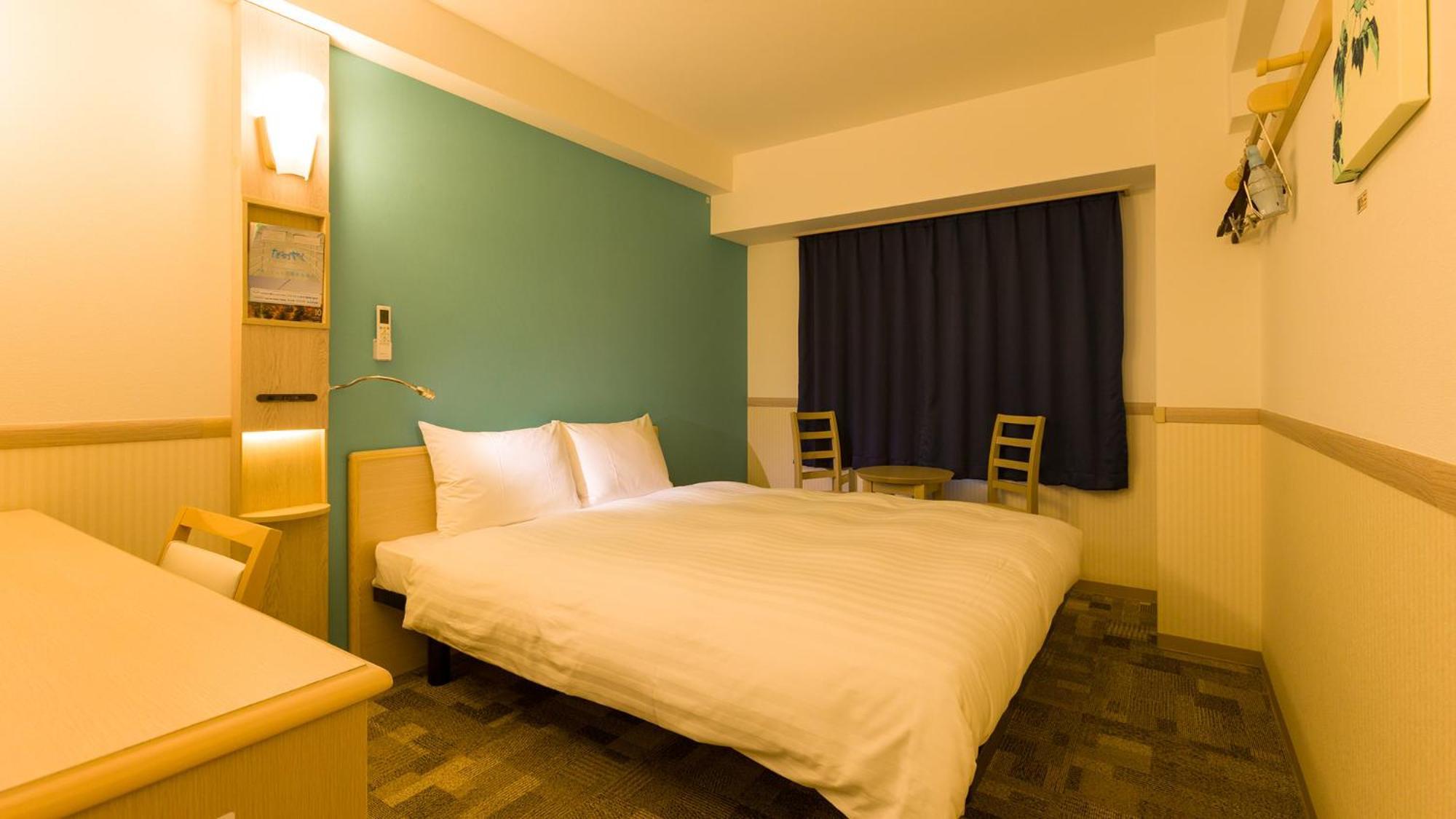 Toyoko Inn Odawara Eki Higashi Guchi Rum bild